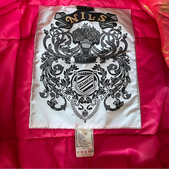NILS Pink insulated ski
Printed Coat pink and gold
Size: S - Picture 6 of 10
